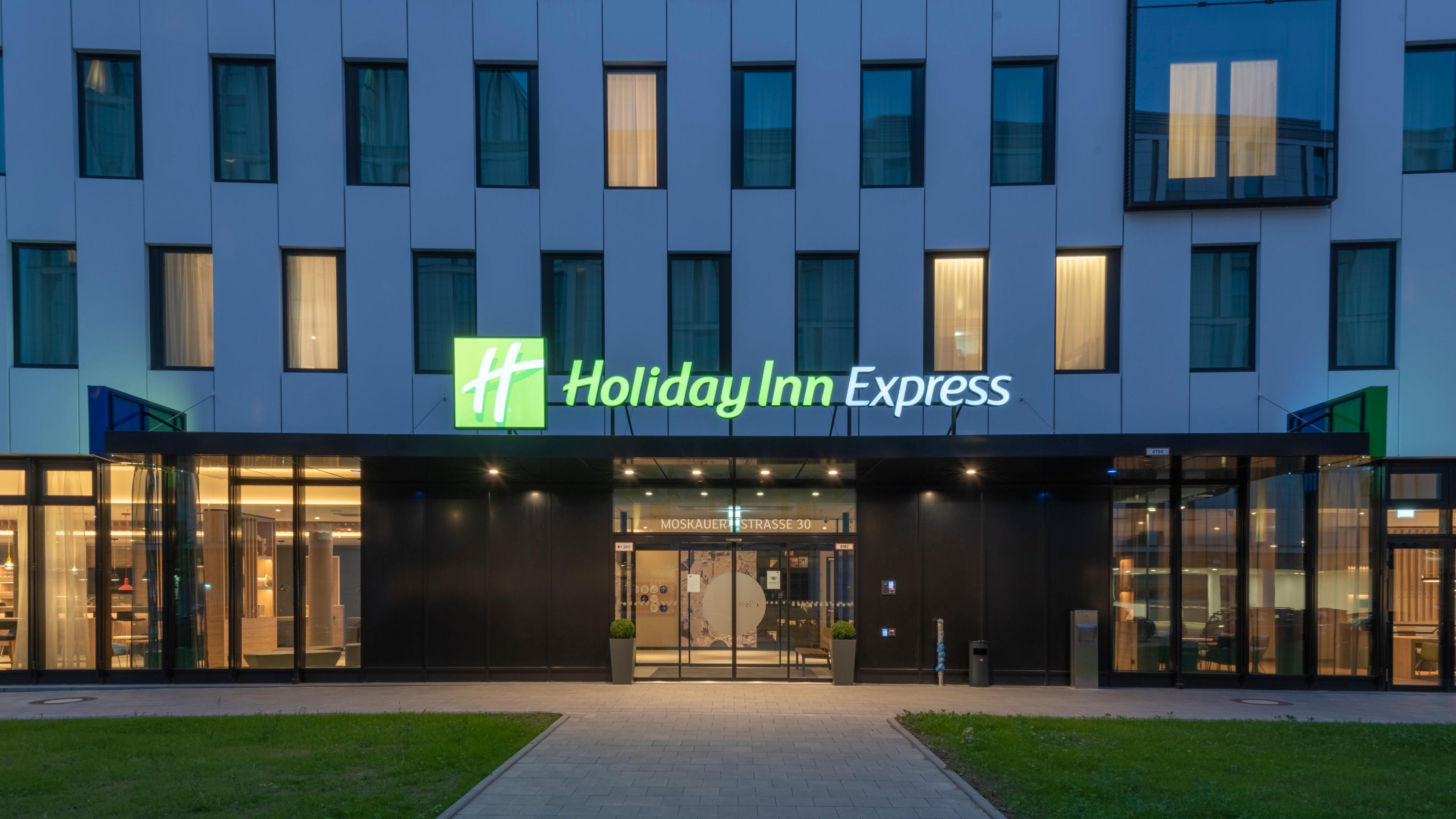 Holiday Inn Express Dusseldorf - Hauptbahnhof, An Ihg Hotel Екстер'єр фото